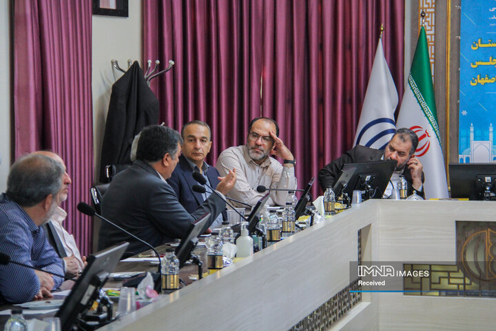 نشست مشترک مجمع نمایندگان شهرستان و شورای اسلامی شهر اصفهان