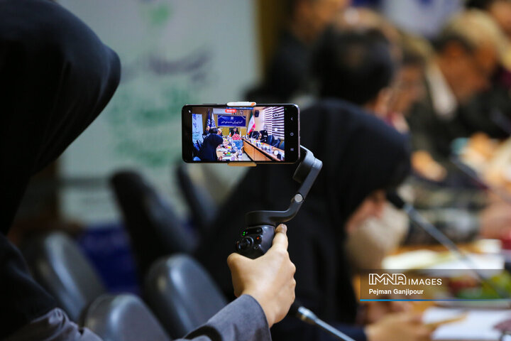 نشست خبری مدیرکل بیمه سلامت استان اصفهان