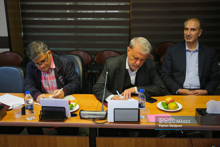 نشست خبری مدیرکل بیمه سلامت استان اصفهان