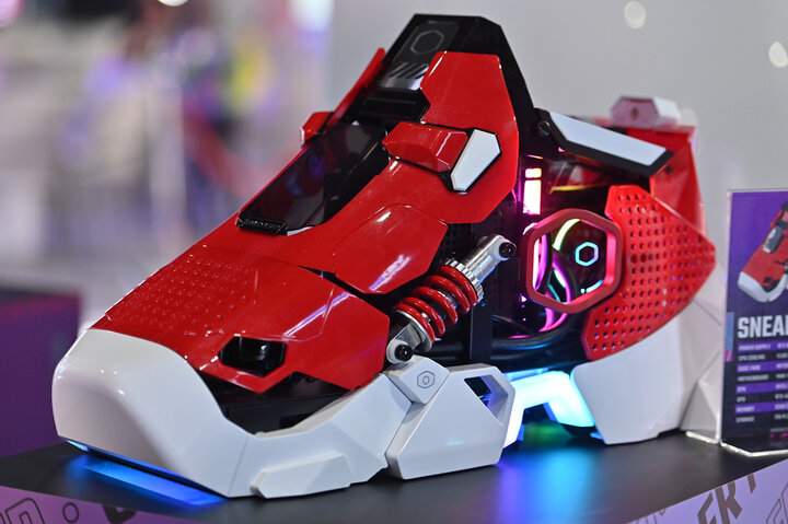 کفش پرنده در نمایشگاه GITEX 2025 رونمایی شد