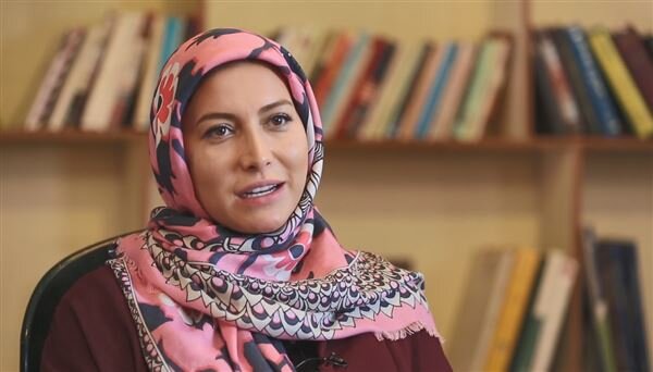 فریبا نادری 