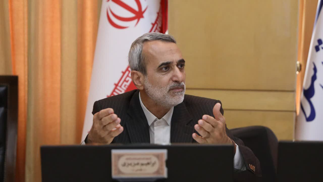 عبورِ «بی‌ضرر» از تنگه هرمز برقرار است/ عبورِ تهدیدآمیز متوقف می‌شود