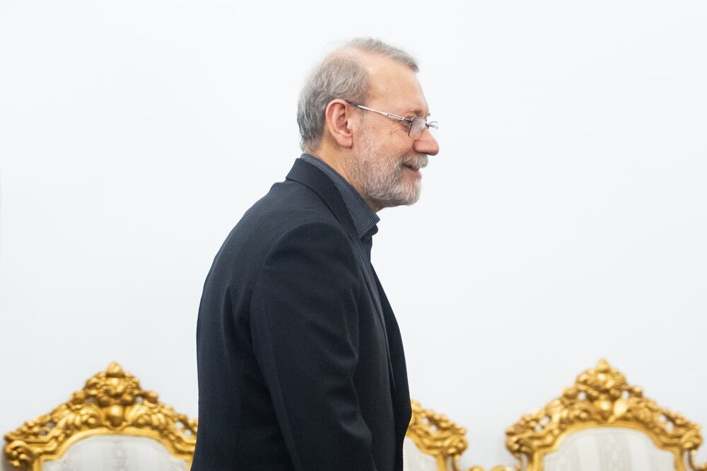 از اصلاح نظام بانکی با انحلال بانک آینده تا دیدار لاریجانی با نماینده عمان