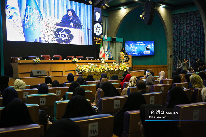 همایش ملی «نقش جهان، نقش زنان»