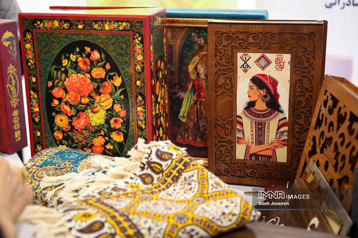 همایش ملی «نقش جهان، نقش زنان»