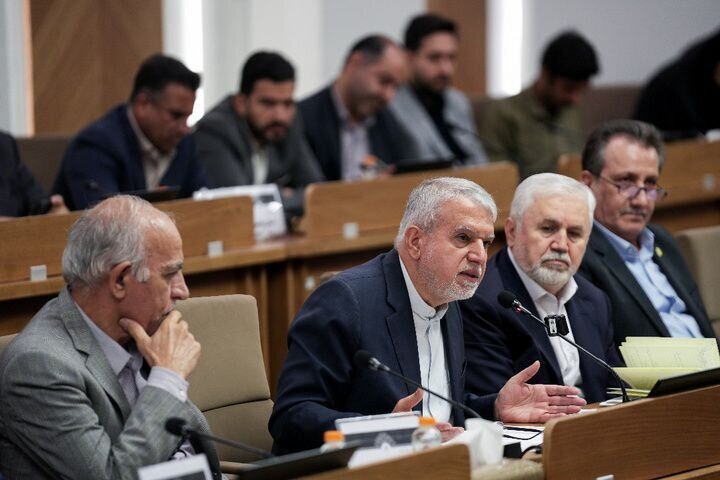 صالحی‌امیری: توسعه ایران آینده از مسیر دریا می‌گذرد