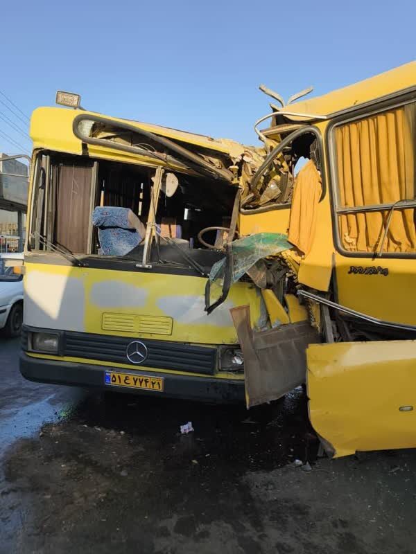 تصادف ۲ اتوبوس در جاده مخصوص کرج ۲۶ مصدوم برجای گذاشت + عکس