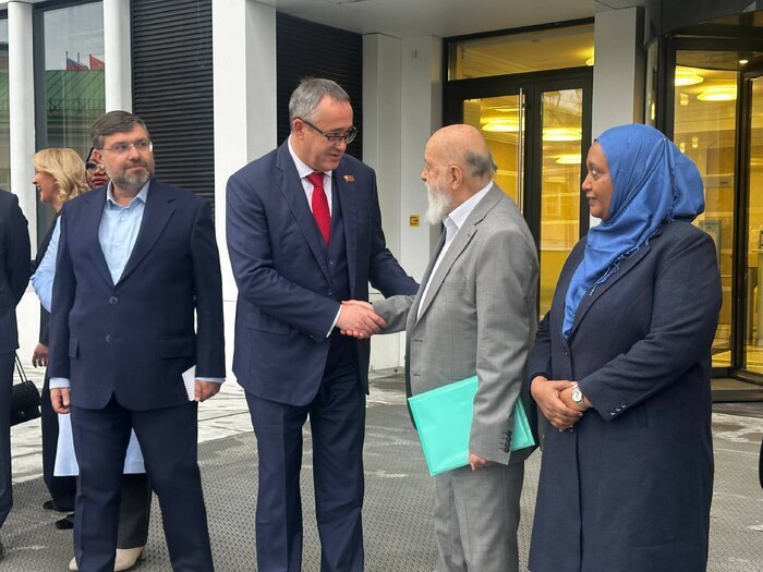 عزم تهران و مسکو برای تقویت مناسبات فرهنگی و تجاری و تبادل تجربیات