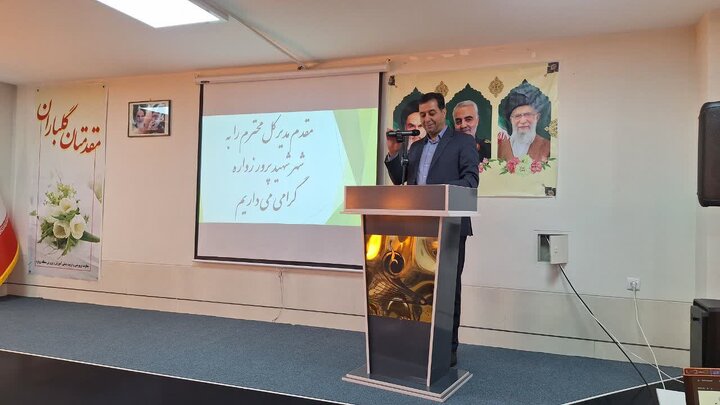 تاکید مدیرکل آموزش و پرورش اصفهان بر تربیت تمام‌ساحتی و توانمندسازی معلمان در منطقه زواره