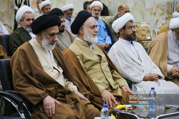 بزرگداشت آیت الله العظمی سید ابوالقاسم دهکردی(ره)