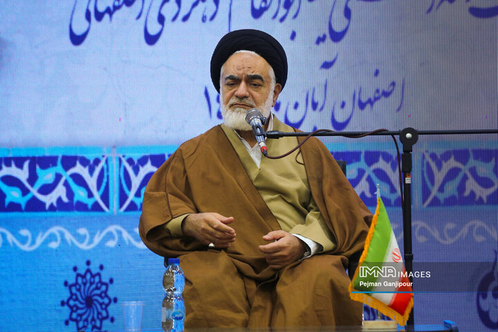 آیت‌الله سید ابوالحسن مهدوی، عضو مجلس خبرگان رهبری