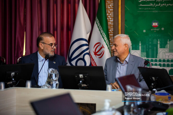 دیدار شهردار و اعضای شورای شهر کرمان و شهردار اصفهان