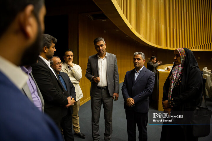 بازدید اعضای شورای شهر کرمان از مرکز همایش‌های بین‌المللی اصفهان