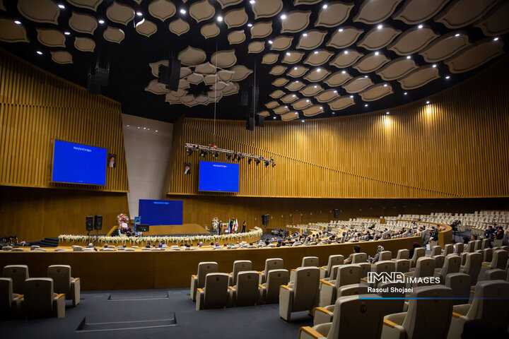 بازدید اعضای شورای شهر کرمان از مرکز همایش‌های بین‌المللی اصفهان