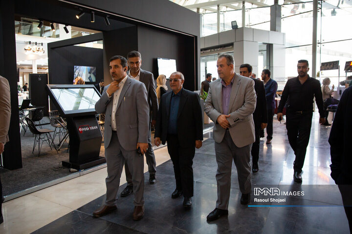 بازدید اعضای شورای شهر کرمان از مرکز همایش‌های بین‌المللی اصفهان