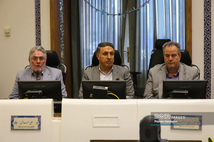 نشست هم‌اندیشی مدیریت شهری و اعضای شورای شهرهای اصفهان و کرمان