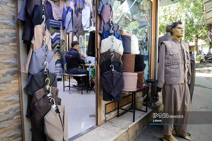 لباس کردی؛ رنگ، اصالت و هنر در دل سنندج