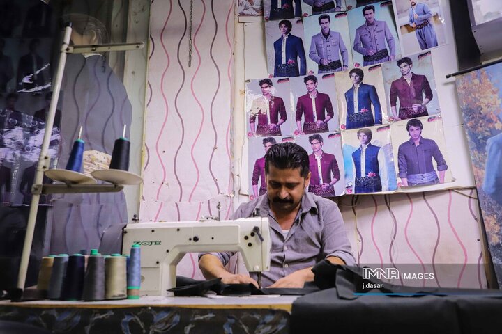 لباس کردی؛ رنگ، اصالت و هنر در دل سنندج