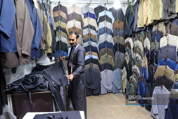 لباس کردی؛ رنگ، اصالت و هنر در دل سنندج