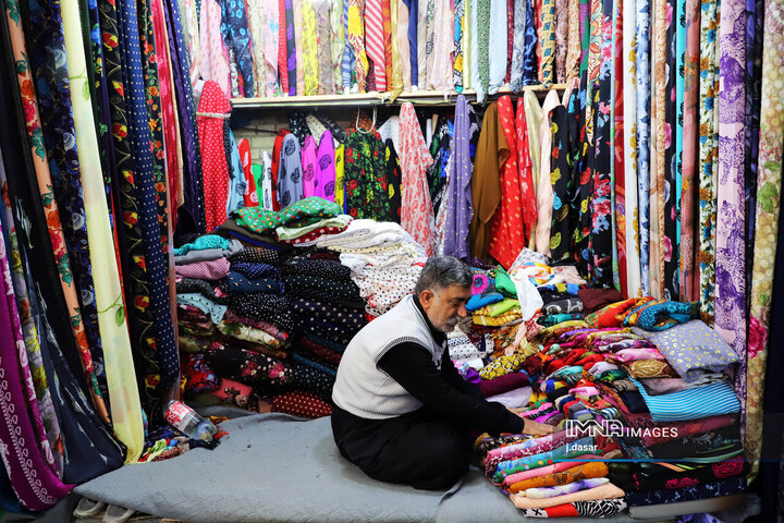 لباس کردی؛ رنگ، اصالت و هنر در دل سنندج