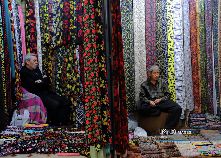 لباس کردی؛ رنگ، اصالت و هنر در دل سنندج