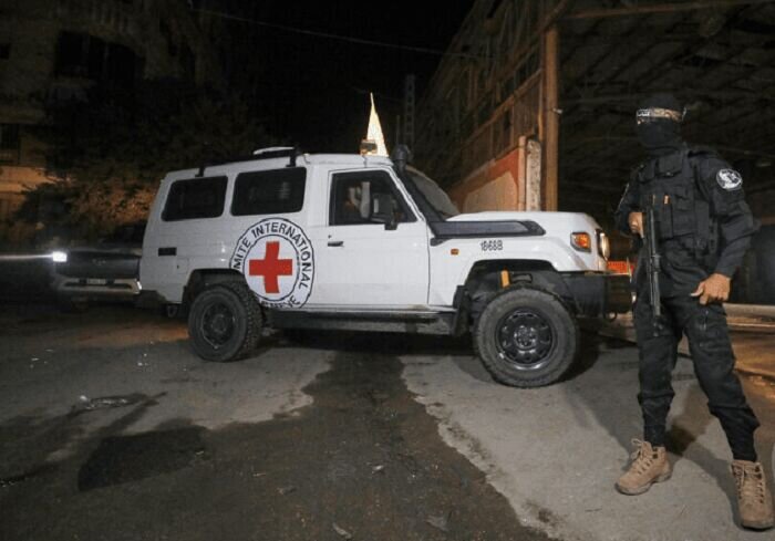 حماس جسد ۲ اسیر اسرائیلی را به صلیب سرخ تحویل می‌دهد