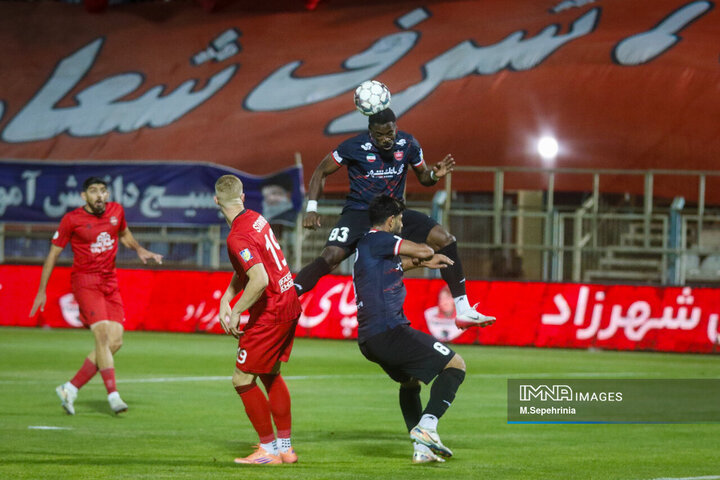 هفته نهم لیگ برتر؛ تراکتور - پرسپولیس