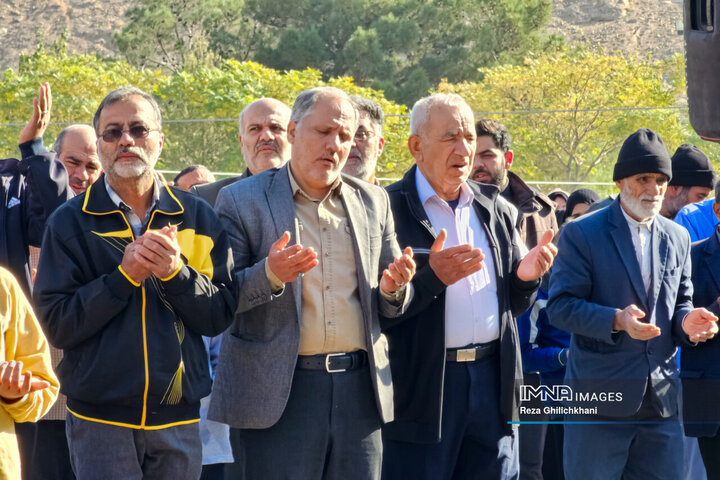 اقامه نماز باران در نجف‌آباد اصفهان