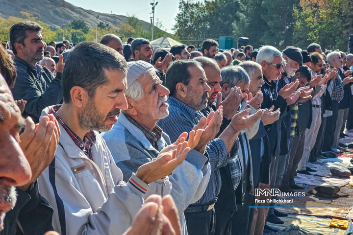 اقامه نماز باران در نجف‌آباد اصفهان