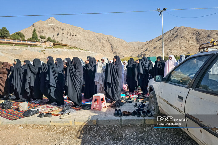 اقامه نماز باران در نجف‌آباد اصفهان