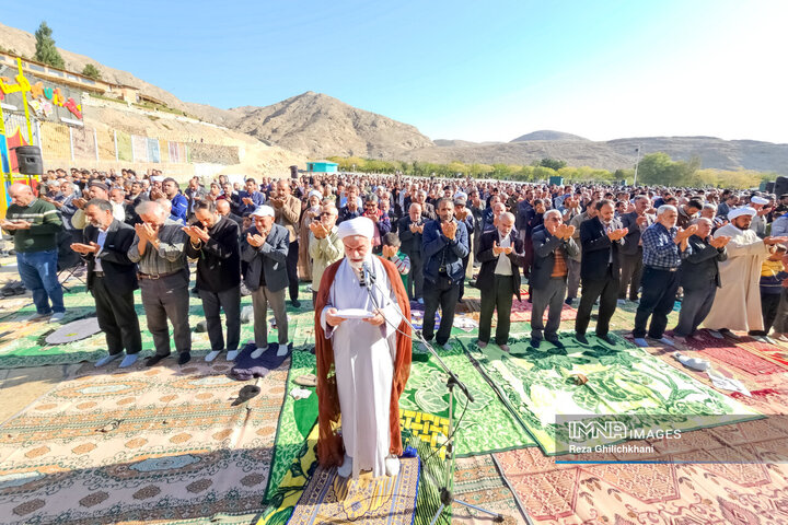 اقامه نماز باران در نجف‌آباد اصفهان