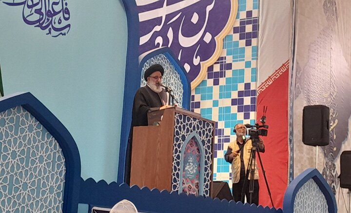 چهره آمریکا بزک کردنی نیست/ جنایات دشمن را نباید فراموش کرد