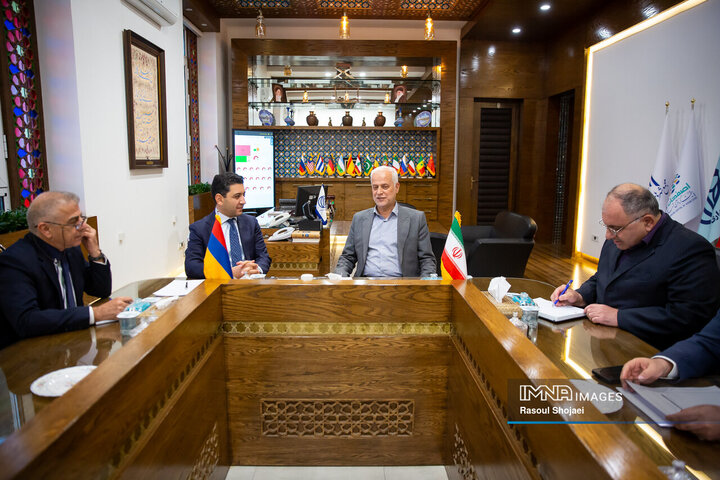 دیدار شهردار اصفهان و سفیر ارمنستان در ایران