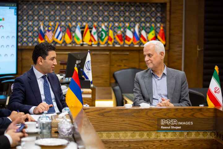 دیدار شهردار اصفهان و سفیر ارمنستان در ایران