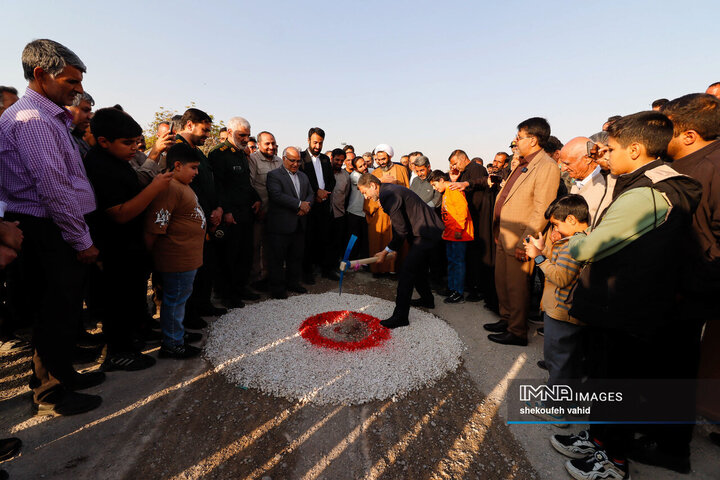 آیین افتتاح پروژه‌های شهرداری درچه