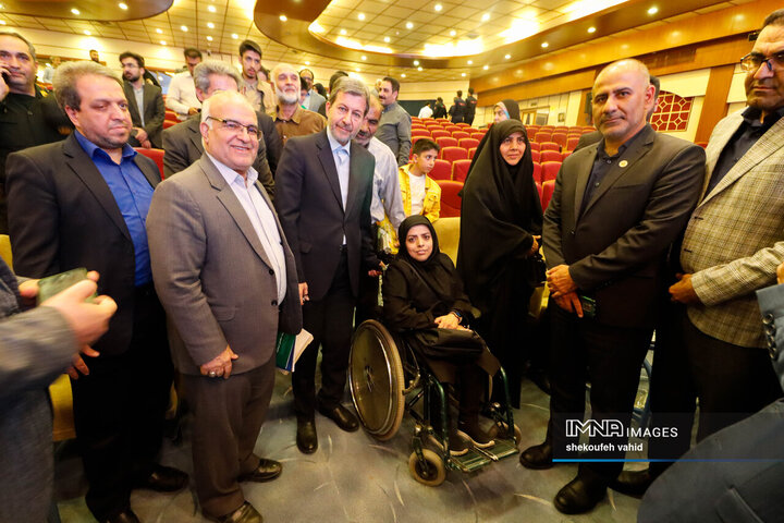 آیین افتتاح پروژه‌های شهرداری درچه