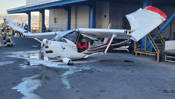 برخورد هواپیمای آموزشی با یک ساختمان در فرودگاه تبریز