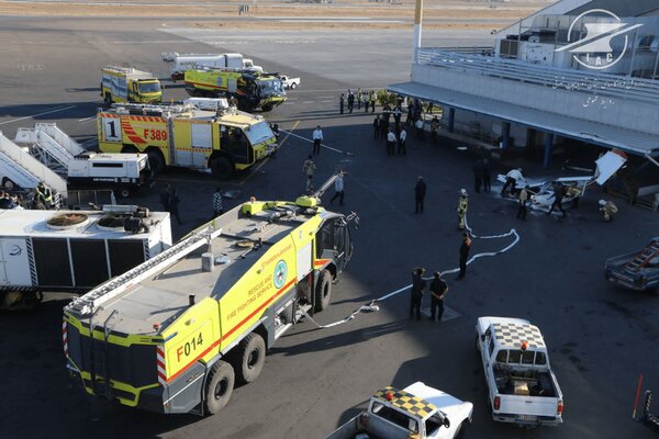 برخورد هواپیمای آموزشی با یک ساختمان در فرودگاه تبریز