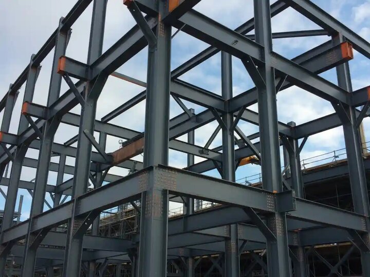 عوامل کلیدی مؤثر بر دوام و ایمنی اسکلت فلزی ساختمانها عوامل کلیدی مؤثر بر دوام و ایمنی اسکلت فلزی ساختمانها