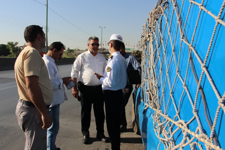 برخورد قاطع بازرسان سازمان حمل‌ونقل بار شهرداری اصفهان با متخلفان