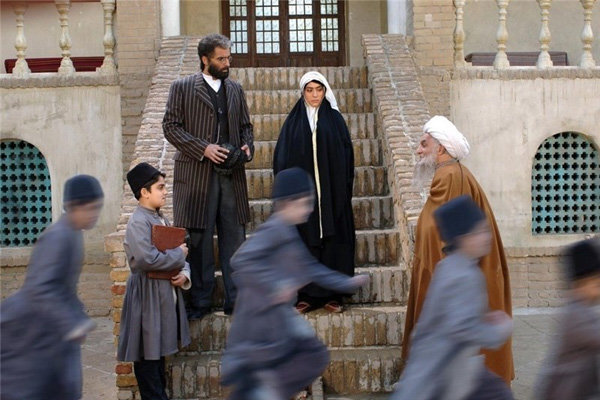 دو فیلم «شیلات» و «یتیم خانه ایران» در قاب شبکه تهران