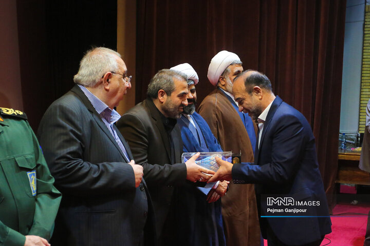 گردهمایی اساتید بسیجی استان اصفهان