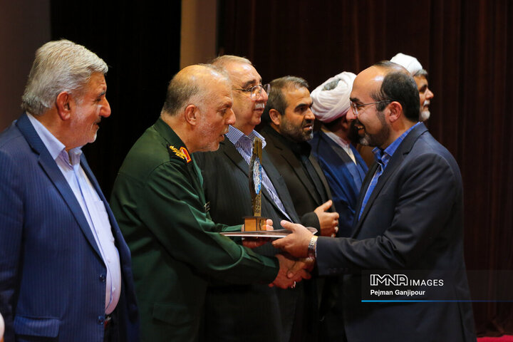 گردهمایی اساتید بسیجی استان اصفهان