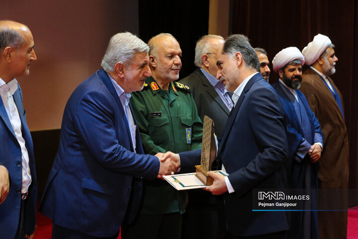 گردهمایی اساتید بسیجی استان اصفهان