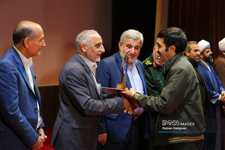 گردهمایی اساتید بسیجی استان اصفهان