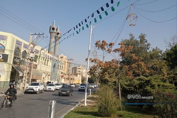 معابر و محلات منطقه ۷ اصفهان به‌مناسبت ایام فاطمیه سیاه‌پوش می‌شود