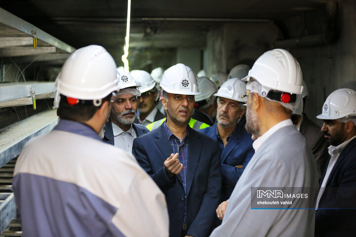 بازدید هیئت اندیشه‌ورز بسیج استان اصفهان از خط ۲ قطار شهری اصفهان