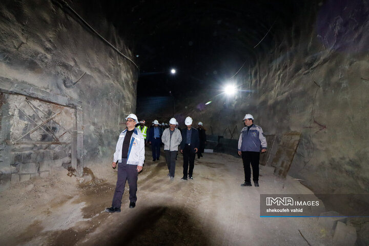 بازدید هیئت اندیشه‌ورز بسیج استان اصفهان از خط ۲ قطار شهری اصفهان