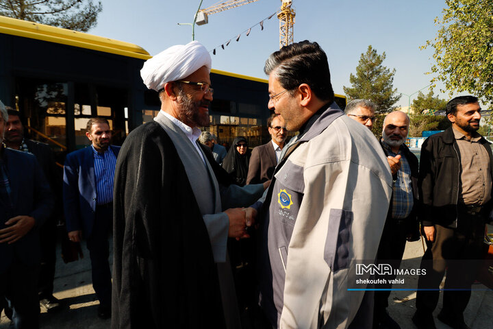 بازدید هیئت اندیشه‌ورز بسیج استان اصفهان از خط ۲ قطار شهری اصفهان