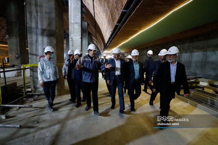 بازدید هیئت اندیشه‌ورز بسیج استان اصفهان از خط ۲ قطار شهری اصفهان